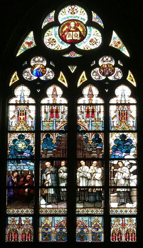 Kirchenfenster im Neuen Dom | © Alfred Atteneder