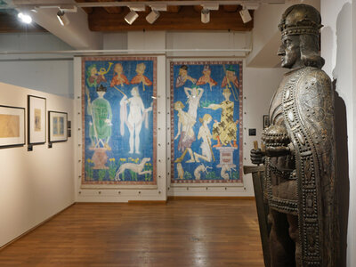 Blick in die Ausstellung: Nachleben - 20. Jahrundert