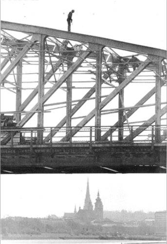 Malerarbeiten an der Eisenbahnbrücke | © © Archiv der OÖ. Nachrichten