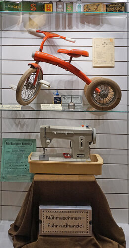 Nähmaschinen- und Fahrradhandel | © Foto: Verbund Oö. Museen