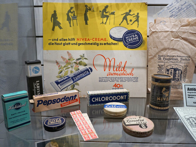 Parfumerie und Drogerie | © Foto: Verbund OÖ. Museen