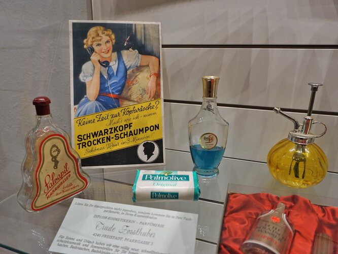 Parfumerie und Drogerie | © Foto: Verbund OÖ. Museen