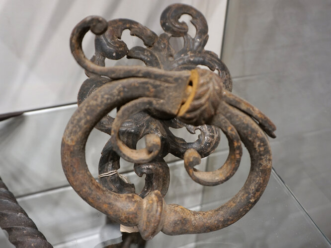 Türbeschlag und Türklopfer aus Schmiedeeisen | © Foto: Verbund OÖ. Museen