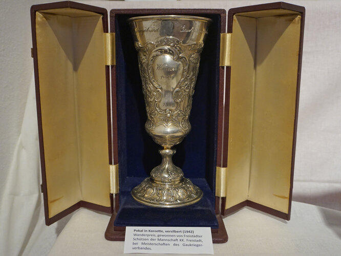 Pokal in Kassette (1942)