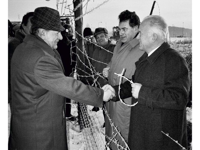 Durchschneiden des Eisernen Vorhang / Prostřižení železné opony