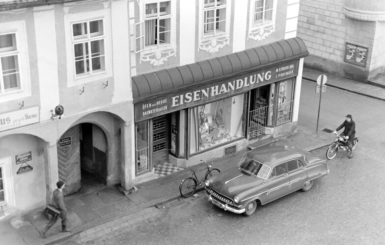 Hauptplatz Freistadt, Eisenhandlung Stöbich