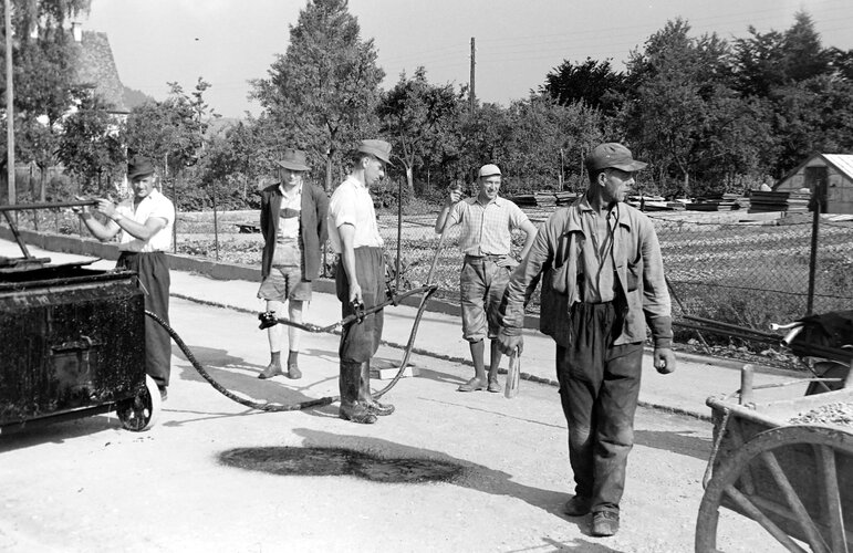 Makadamisierung der St.-Peter-Straße bei der Marianumgärtnerei