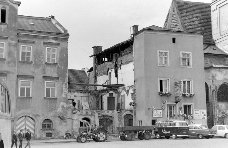 Baustelle auf dem Hauptplatz