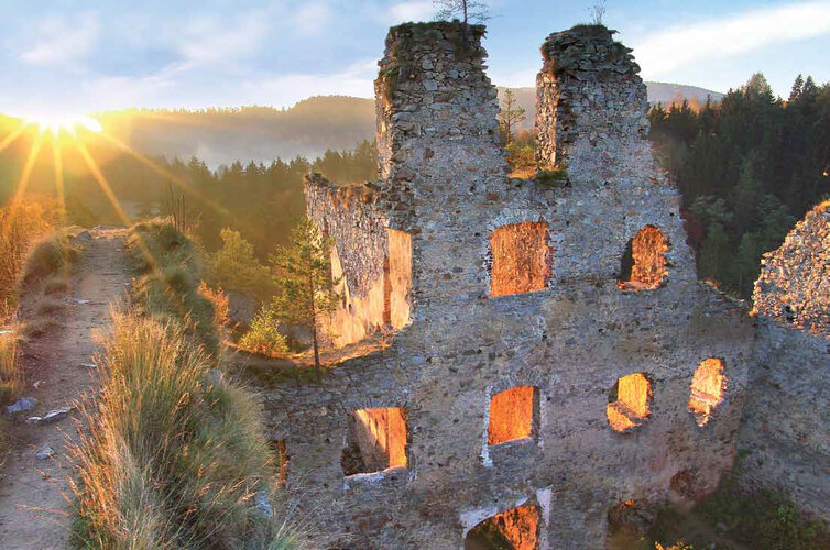 Burgruine Dívčí Kámen