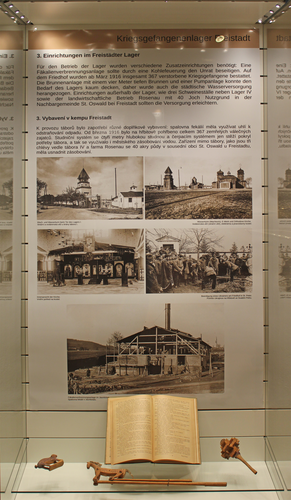 Vitrine "Einrichtungen im Freistädter Lager" | © Mühlviertler Schlossmuseum Freistadt