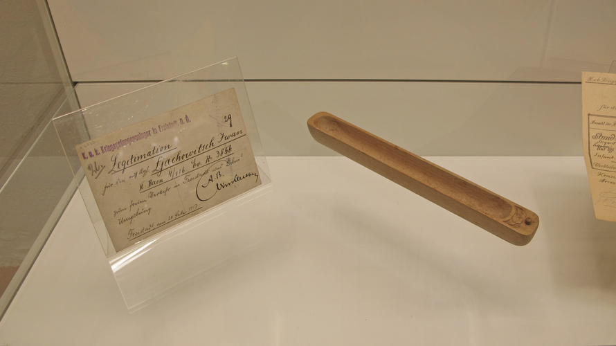 Vitrinenansicht - Objekte aus dem Freistädter Lager | © Mühlviertler Schlossmuseum Freistadt