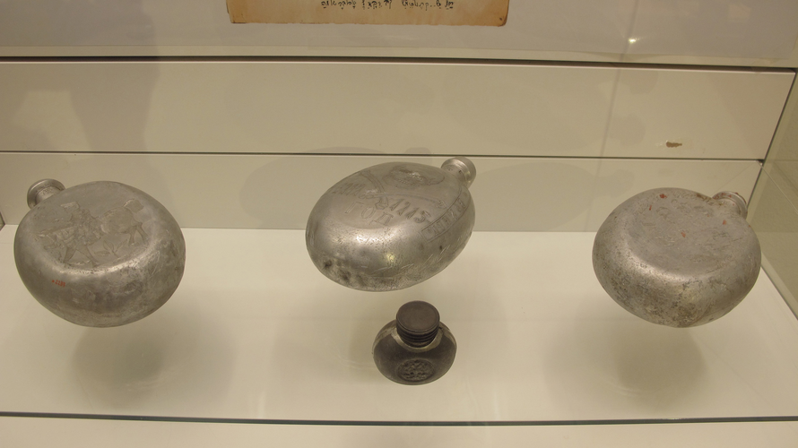 Vitrinenansicht - Objekte aus dem Freistädter Lager | © Mühlviertler Schlossmuseum Freistadt