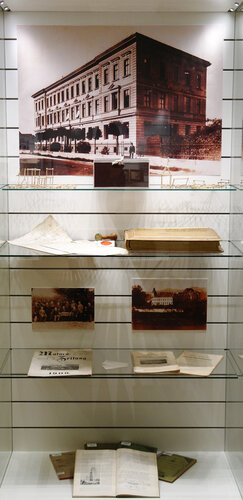 Vitrine: Kaiser Franz Josef-Staatsgymnasium