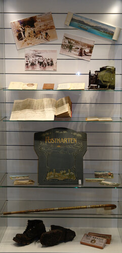 Vitrine: Ans Meer! | © Mühlviertler Schlossmuseum, Foto: Verbund Oö. Museen