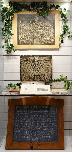 Die Gefallenen - Ausstellungsansicht