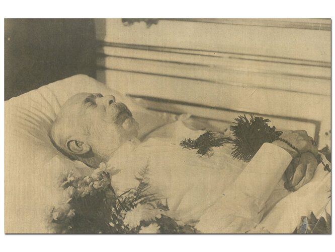 Aufbahrung des Kaisers