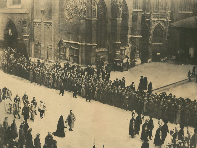 Der Trauerzug beim Stephansplatz