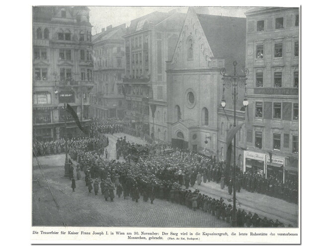 Der Trauerzug vor der Kapuzinergruft