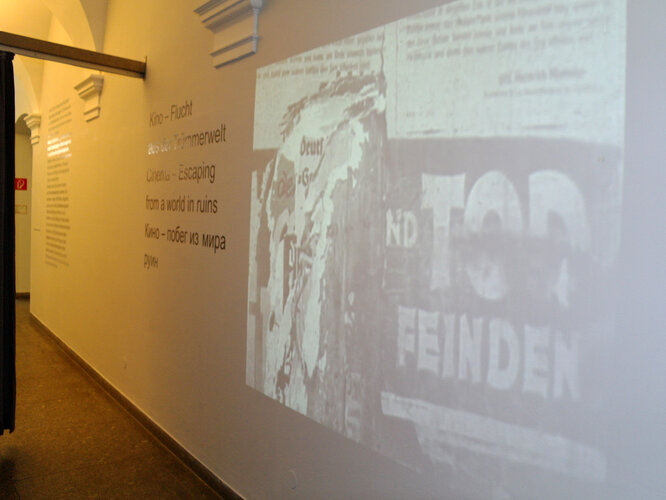 Kino - Flucht aus der Trümmerwelt