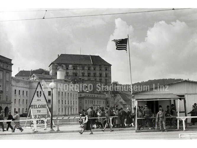 Amerikanische Kontrolle