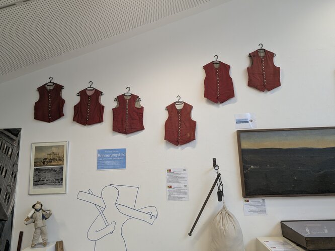 Salzträgerwesten | © Foto: Verbund OÖ Museen