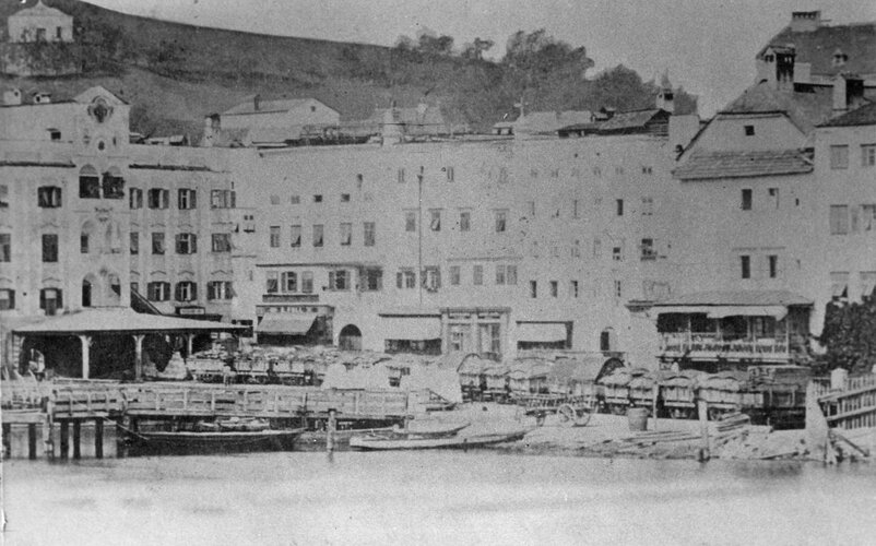 Der Gmundner Rathausplatz um 1870