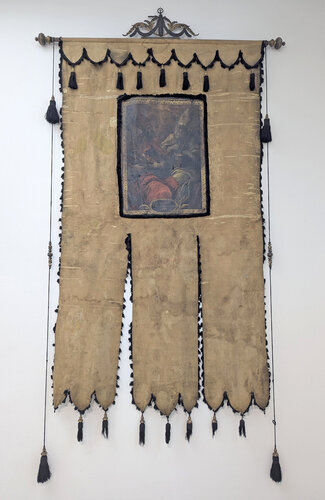 Prozessionsfahne der k.k. Klein-Küfel-Beschlager-Bruderschaft | © Foto: K-Hof Kammerhof Museum Gmunden