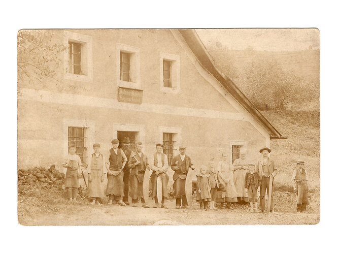 Schmiedearbeiter und Familienmitglieder