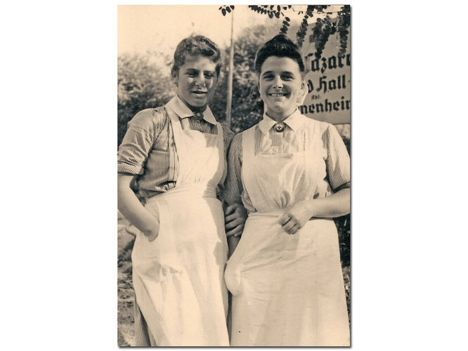 Schwestern aus dem Lazarett Sonnenheim