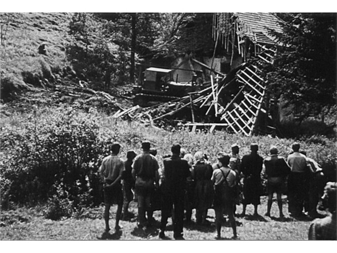 Schleifung eines Hauses bei Morau/St. Oswald