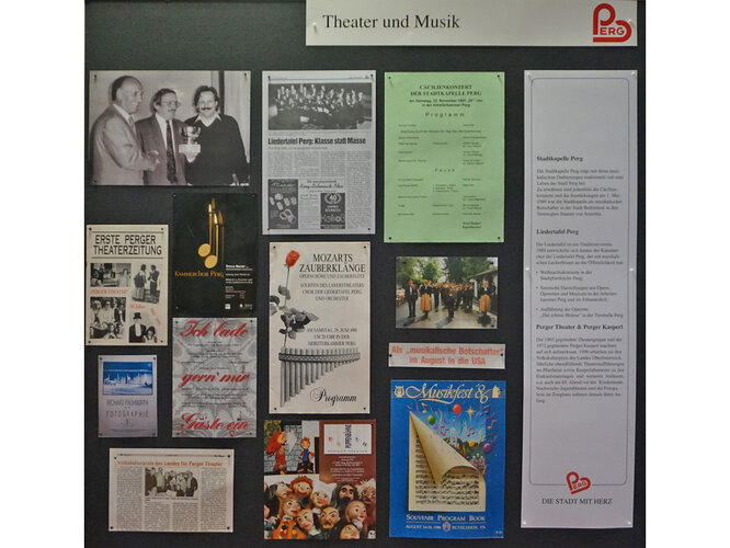 Ausstellungstafel "Theater und Musik"