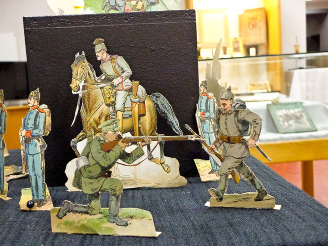 Papiersoldaten | © Foto: Verbund Oö. Museen