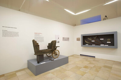 Blick in die Ausstellung "Schande, Folter, Hinrichtung" | © Foto: OÖ. Landesmuseen / Ernst Grilnberger