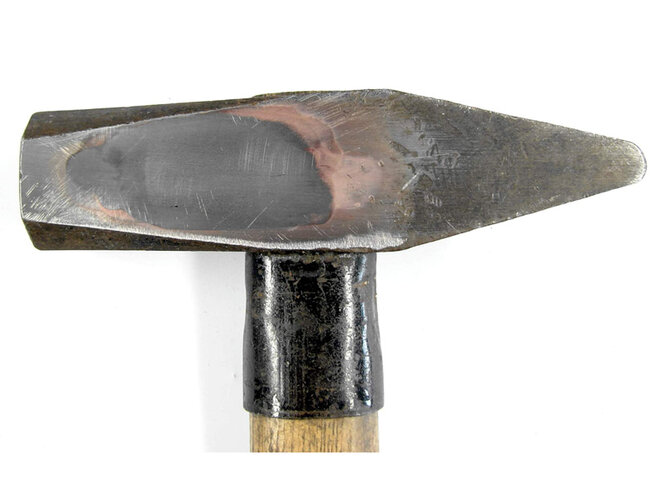 Sichtbarmachen von betrügerisch weggeschliffenen Seriennummern | © Foto: LKA OÖ.