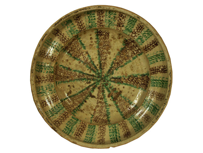 Schüssel mit Schwämmeldekor