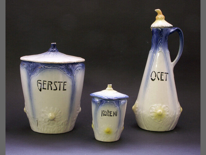 Steingut aus Pregarten