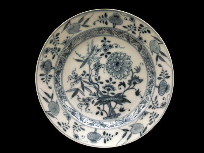 Porzellanteller | © Robert Kaltenberger-Löffler