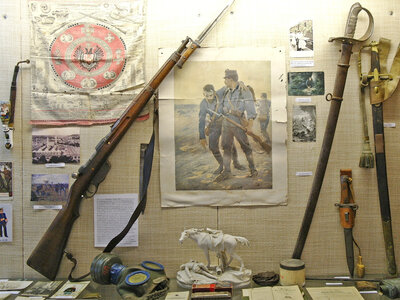 Vitrinenansicht: "Ausrüstung" | © Heimat- und Kulturverein Vorchdorf