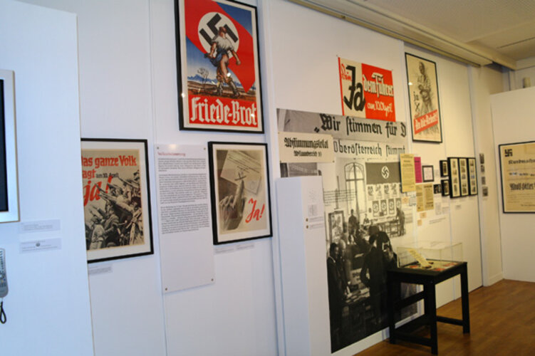 Propagandaaktionen | © Stadtmuseum Wels-Burg, Foto: Verbund Oö. Museen