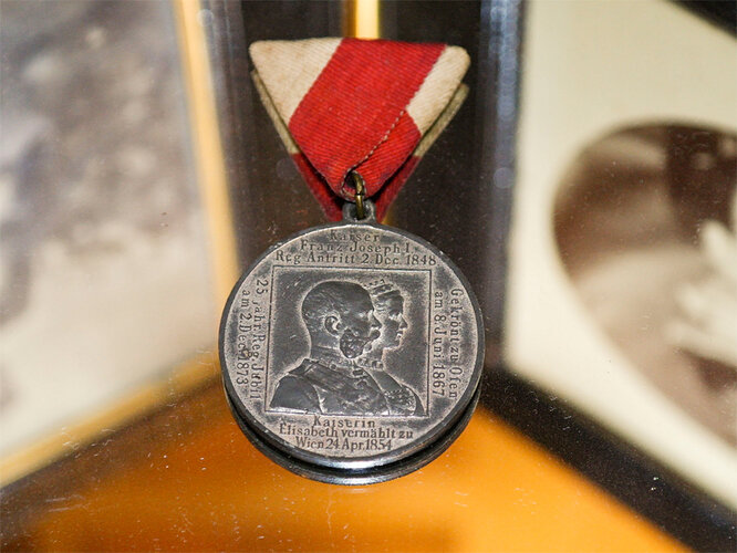 Erinnerungs-Medaille | © Foto: Verbund Oö. Museen