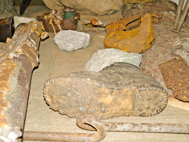 Stellung mit Stachteldrahtverbau | © Foto: Verbund Oö. Museen