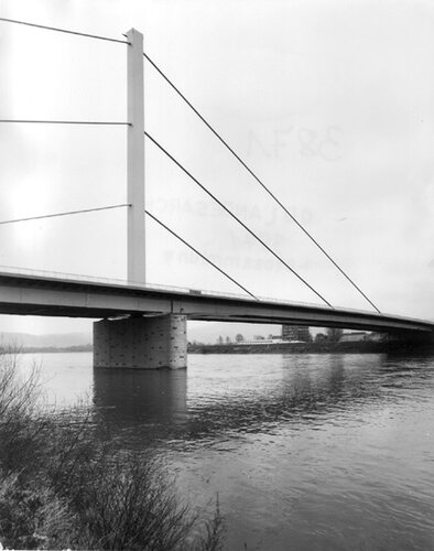 Brücke der Stadtautobahn