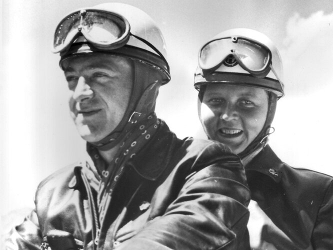 Auf dem Motorrad | © OÖ. Landesarchiv