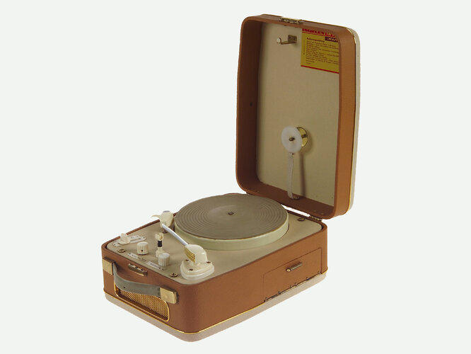 Koffer-Plattenspieler Ingelen | © OÖ. Landesmuseum, E. Grilnberger