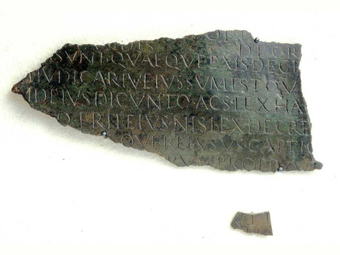 Stadtrechtfragment von Lauriacum | © F. Gangl, OÖ. Landesmuseen