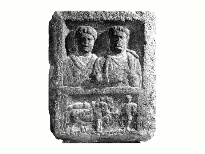 Grabstele eines Ehepaars | © F. Gangl, OÖ. Landesmuseen