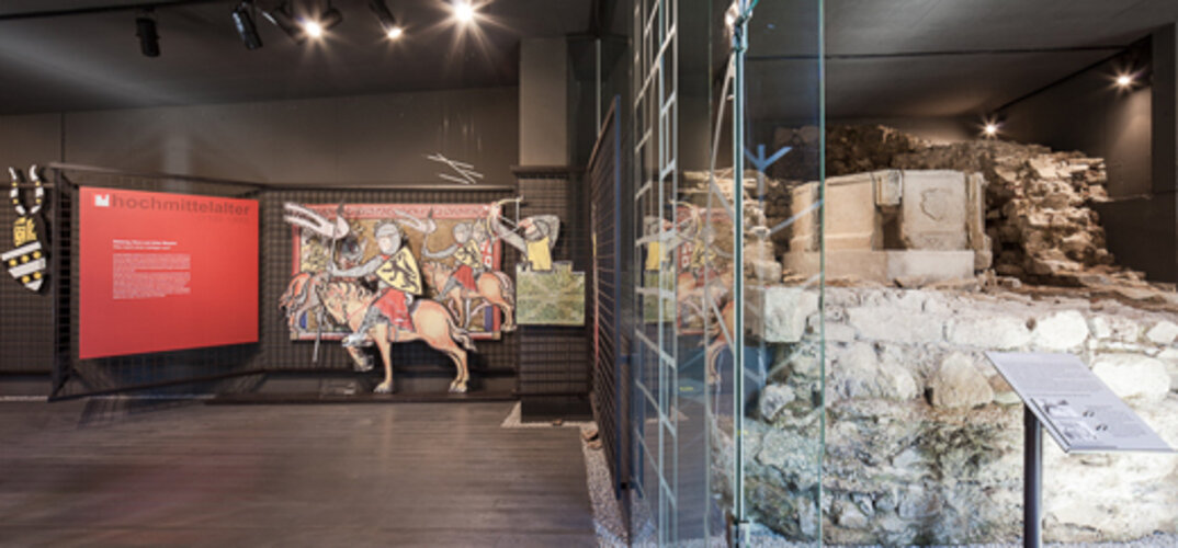 Blick in die Ausstellung | © OÖ. Burgenmuseum Reichenstein