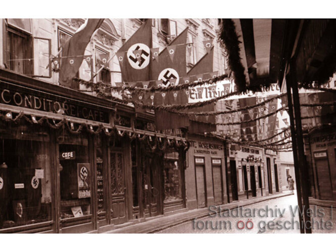 NS-Beflaggung in Wels | © Stadtarchiv Wels