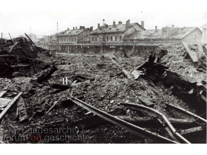 Bombenschäden Attnang-Puchheim | © Oö. Landesarchiv