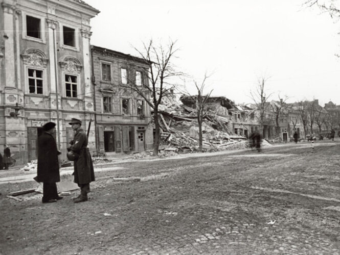Bombenschäden in Wels | © Stadtarchiv Wels / Hubert Schraml